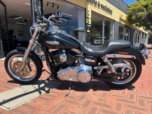2010 DYNA SUPER GLIDE CUSTOM (FXDC)